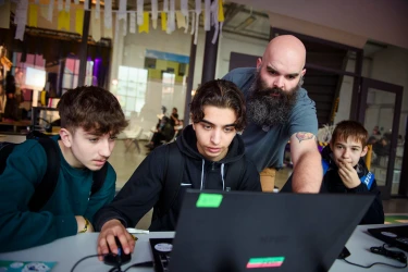 News 'Digital, (netz‑)politisch, kulturell: Schulspezifisches Programm TINCON Köln' lesen