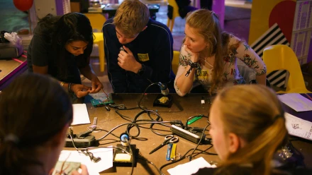 News 'Learning by doing: TINCON für Schulkassen & Jugendgruppen' lesen