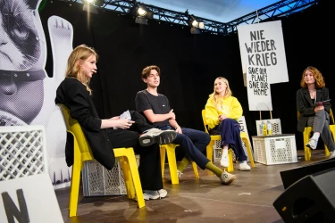News 'Silvi Carlsson, Breaking Lab, Max Richard Lessmann: Das Line-Up der TINCON Köln @ c/o pop' lesen