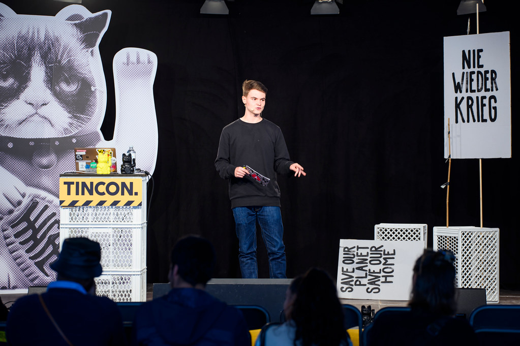 Robin Seiler spricht bei der TINCON Hamburg @ Reeperbahn Festival. 