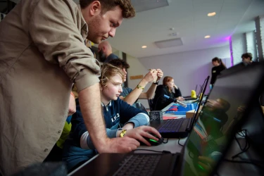News 'TINCON Berlin macht Schule: Digital, kulturell, naturwissenschaftlich' lesen